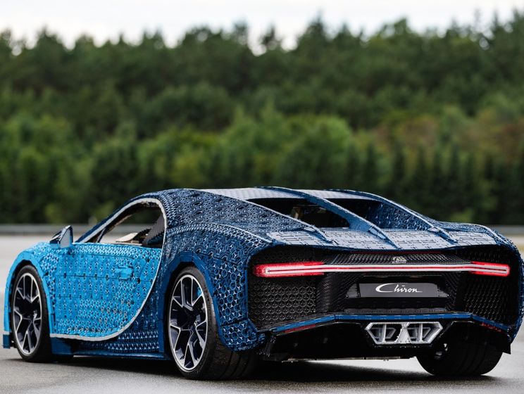 Из LEGO построили действующую модель Bugatti. Видео