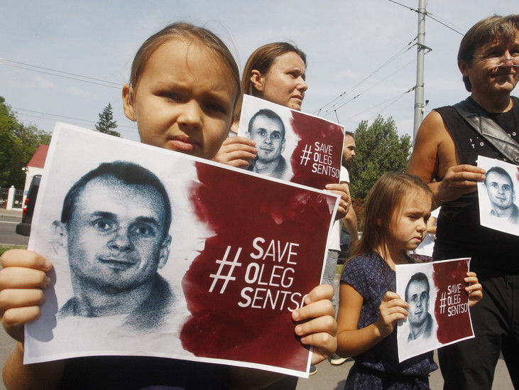В РФ заявили, что Сенцова госпитализируют в случае ухудшения его состояния