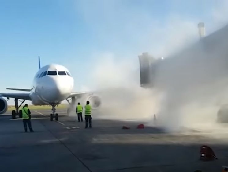 При посадке в Астане загорелся лайнер Airbus А320