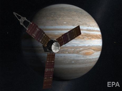 Межпланетная станция "Юнона" сфотографировала "баржу" на Юпитере