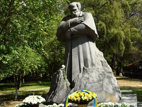 ﻿У Вірменії відкрили перший пам'ятник Тарасові Шевченку