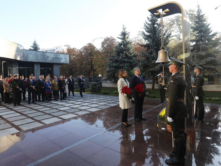 ﻿У Залі пам'яті розміщено 2532 таблички з іменами бійців ЗСУ, які загинули протягом 1992–2018 років – прес-служба президента України