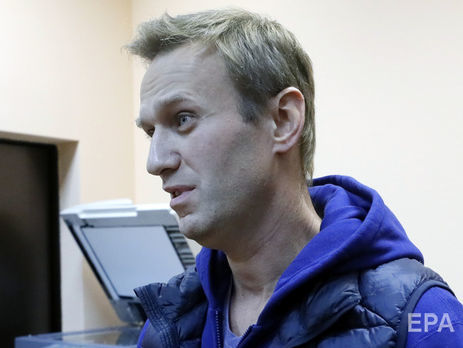 ﻿Навальний повідомив, що сьогодні йому висунуть нове обвинувачення у кримінальній справі про наклеп