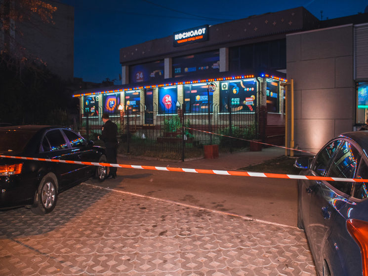 Около 40 человек устроили драку на ножах в Киеве – СМИ