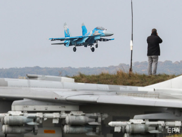 Следствие изъяло летную документацию истребителя Су-27, разбившегося в Винницкой области – прокуратура