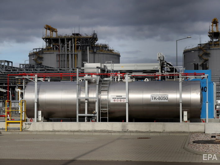 В Польше заявили, что газ из США обходится им примерно на 20% дешевле российского