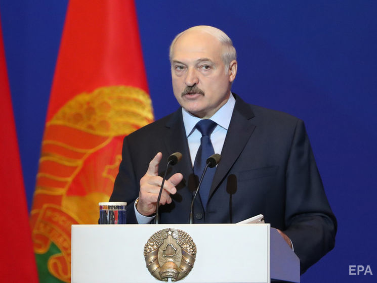 Лукашенко предложил отправлять студентов в армию на каникулах