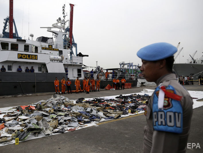 Крушение Boeing 737 в Индонезии. Спасатели обнаружили останки 26 человек