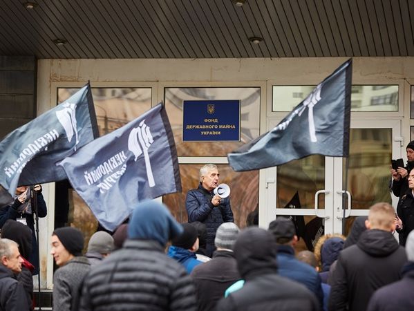 Активисты требуют отставки главы ФГИУ Трубарова и заявляют, что не пустят его на работу