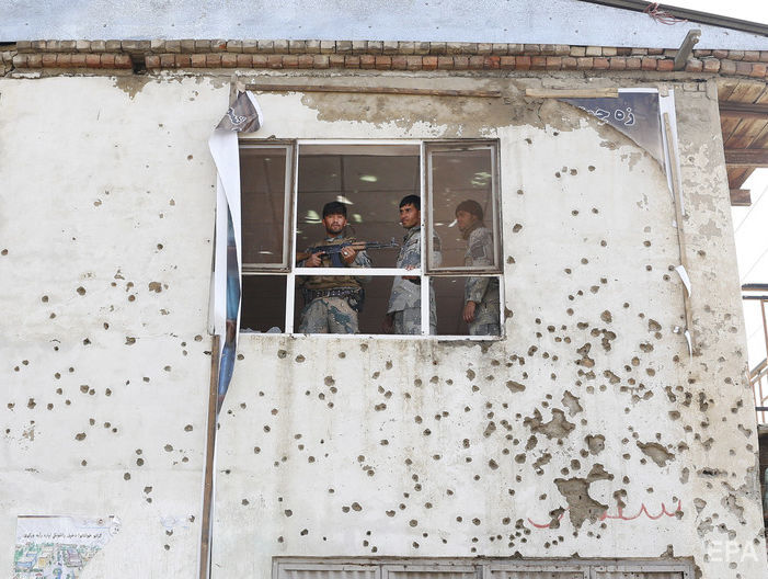 В Афганистане в результате атаки талибов на контрольно-пропускной пункт погибло 13 силовиков