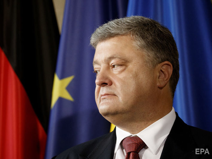 Порошенко обсудил с Макроном и Меркель вопрос о срочном освобождении удерживаемых в РФ, Крыму и на Донбассе украинцев