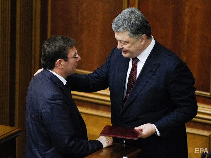 ﻿Порошенко вніс до Ради законопроект про розрив договору про дружбу з РФ, Луценко запропонував увести санкції проти російського бізнесу. Головне за день
