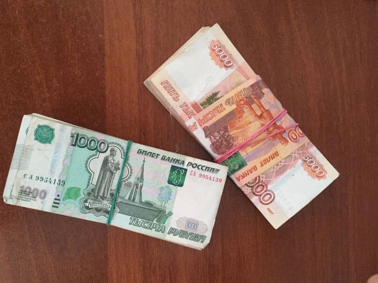 Пограничники задержали мужчину, который пытался вывезти из Украины миллион рублей в ботинках