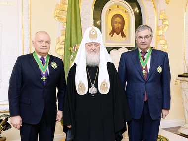 Патриарх Кирилл наградил Киселева и Добродеева церковными орденами