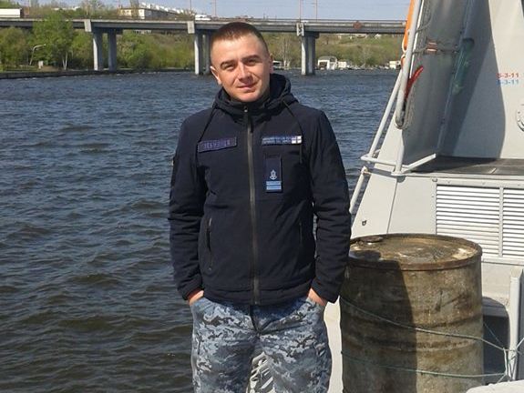 ﻿Командир катера "Нікополь" Небилиця заявив слідчому, що є військовополоненим – Полозов