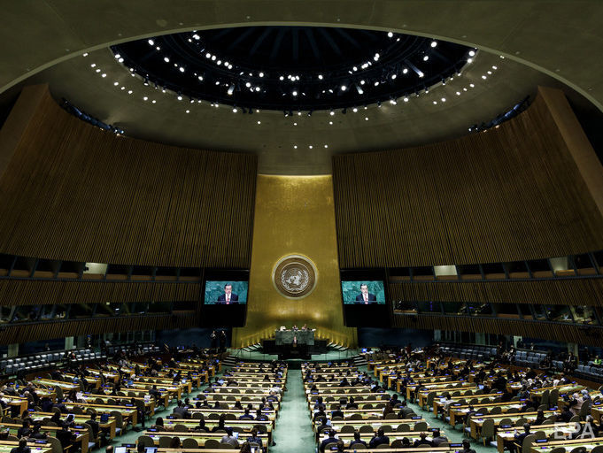 Генассамблея ООН приняла резолюцию о милитаризации Крыма, Всемирный банк предоставил Украине фингарантии на $750 млн. Главное за день