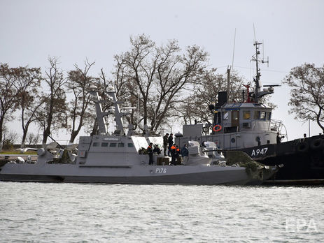 ﻿Приблизно 15 захоплених РФ українських моряків заявило, що вони військовополонені – адвокат