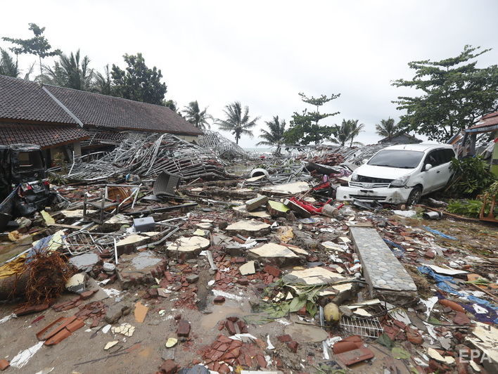 МИД Украины рекомендует гражданам воздержаться от посещения районов, пострадавших от цунами в Индонезии
