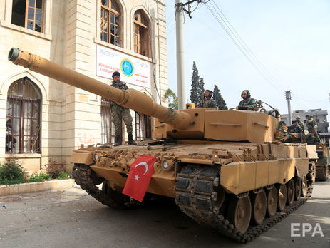 ﻿Туреччина доправила на кордон із Сирією додаткову техніку та автобуси з військовими