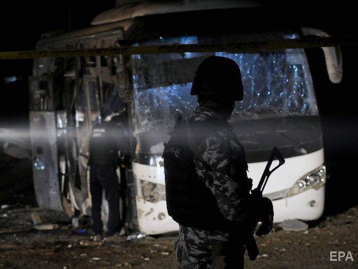 Количество жертв взрыва автобуса в Египте увеличилось до трех человек