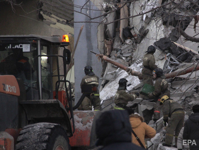 Кількість загиблих під час вибуху в житловому будинку в Магнітогорську зросла до чотирьох, доля 68 осіб залишається невідомою