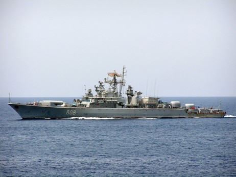 В минобороны РФ заявили, что контролируют действия корабля США в Черном море