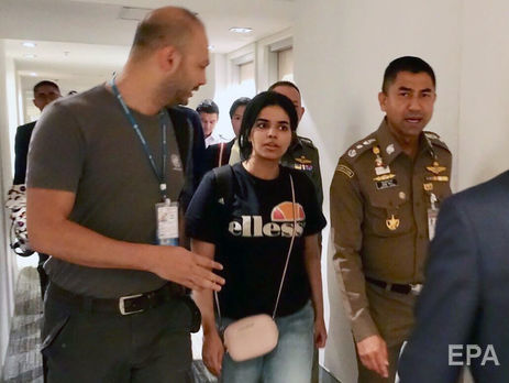 ﻿Жителька Саудівської Аравії забарикадувалася в Таїланді, щоб її не повернули додому