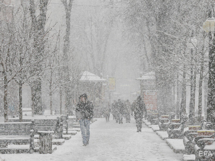 Снег, метели, ветер. ГСЧС предупредила о сложных погодных условиях в Украине