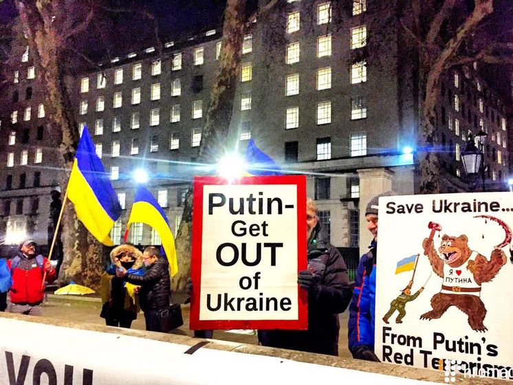 В Лондоне активисты устроили акцию против политики России в Украине