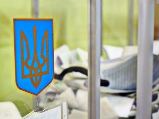 62,8% украинцев считают, что действия власти непрофессиональны и не приносят пользы обществу – опрос
