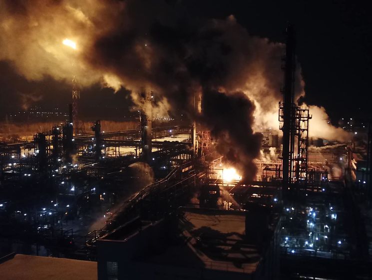 Спасатели локализовали горение пирогаза на химическом заводе "Карпатнефтехим" – ГСЧС