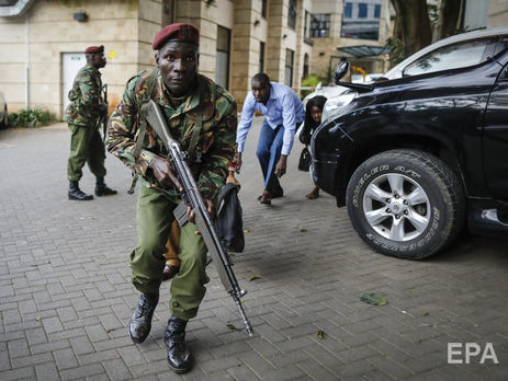 Жертвами нападения на отель в Кении стали по меньшей мере 15 человек, среди них американец и британец – СМИ