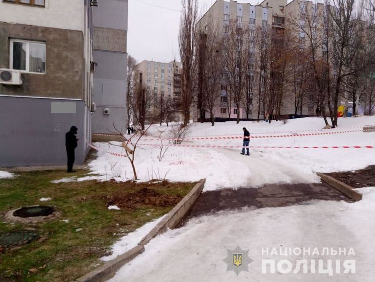 Раненный в Харькове полицейский находится в тяжелом состоянии