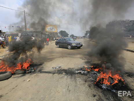 В Кот-д'Ивуаре прошли протесты против оправдания экс-президента Международным уголовным судом. Фоторепортаж