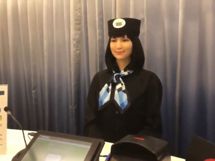 ﻿В Японії перший у світі роботизований готель відмовився від половини роботів