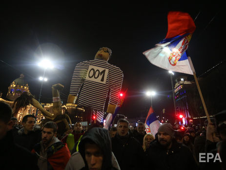 Демонстранты требуют от правительства свободы СМИ и отставки министра внутренних дел Сербии