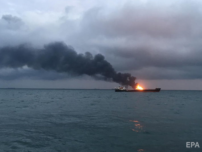 ﻿Аксьонов підтвердив, що внаслідок пожежі на двох суднах у Керченській протоці загинуло 14 осіб