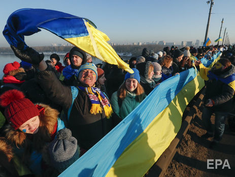 ﻿Україна відсвяткувала День соборності, у Давосі розпочався економічний форум. Головне за день 