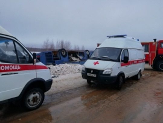 В России под Калугой перевернулся автобус с детьми, семь человек погибли
