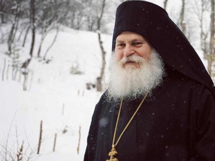 Госпитализированного в Киеве настоятеля афонского монастыря перевезли в клинику за границей