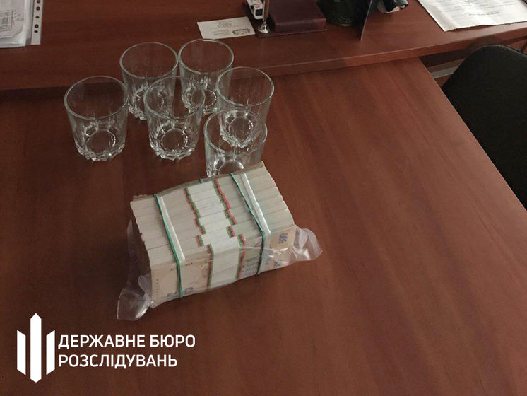 В Киеве и.о. начальника Голосеевского отдела полиции задержали за вымогательство $34 тыс. взятки 