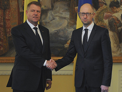 Яценюк провел встречу с президентом Румынии