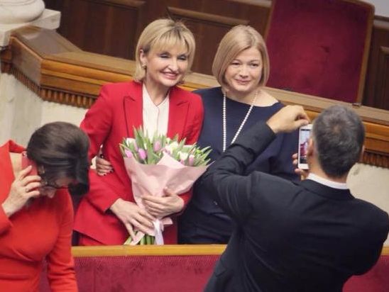 "Бляха-муха! Вибачте, будь ласка". Ірина Луценко вилаялася з трибуни Верховної Ради. Відео