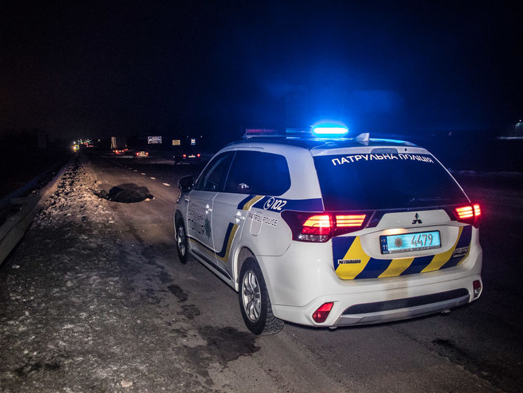 Водитель Renault насмерть сбил пешехода в Киевской области и попытался скрыться с места ДТП