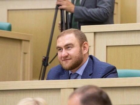 Следком РФ подозревает, что российский сенатор Арашуков заплатил 1,5 млн руб. за два убийства