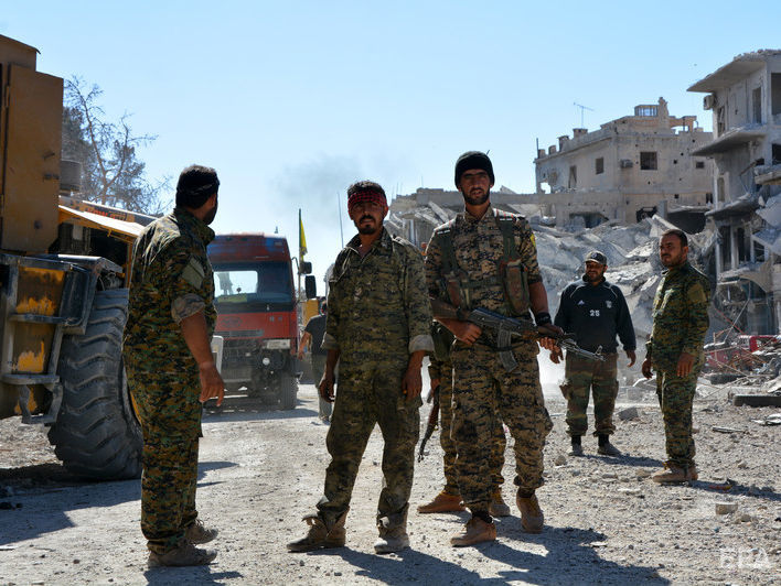 "Сирийские демократические силы" пытаются освободить мирных жителей из последнего города, подконтрольного ИГИЛ