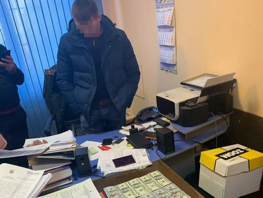 СБУ задержала двух руководителей Одесского СИЗО, которые вымогали деньги у задержанных за улучшение условий пребывания