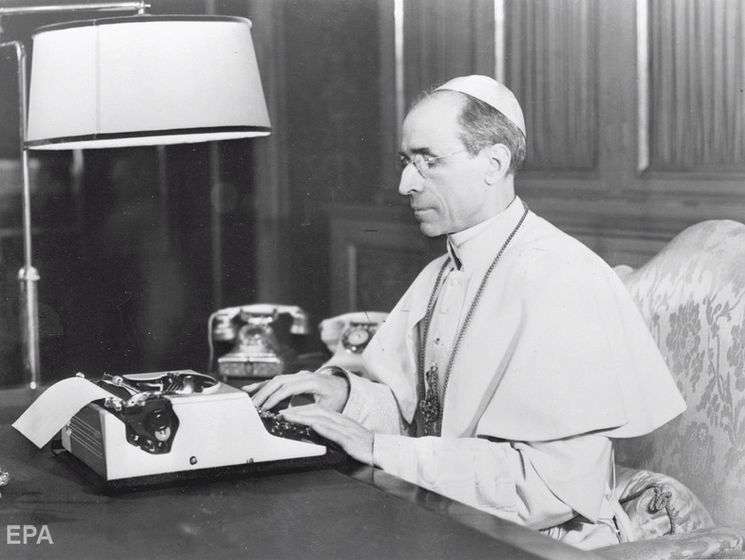 Папа римский заявил, что откроет архивы Ватикана времен Второй мировой войны