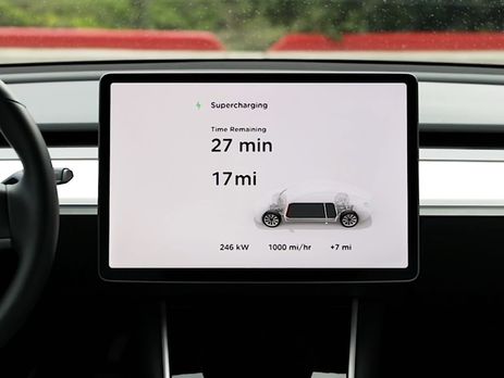 Tesla представила новую зарядную станцию для электрокаров, которая снизит время зарядки до 15 минут 