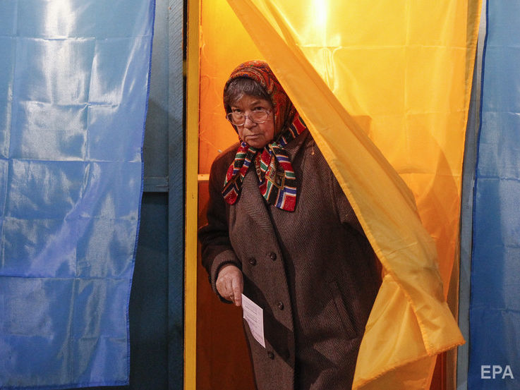 У ЦВК повідомили, що приблизно 90 тис. українців скористалося тимчасовою зміною місця голосування